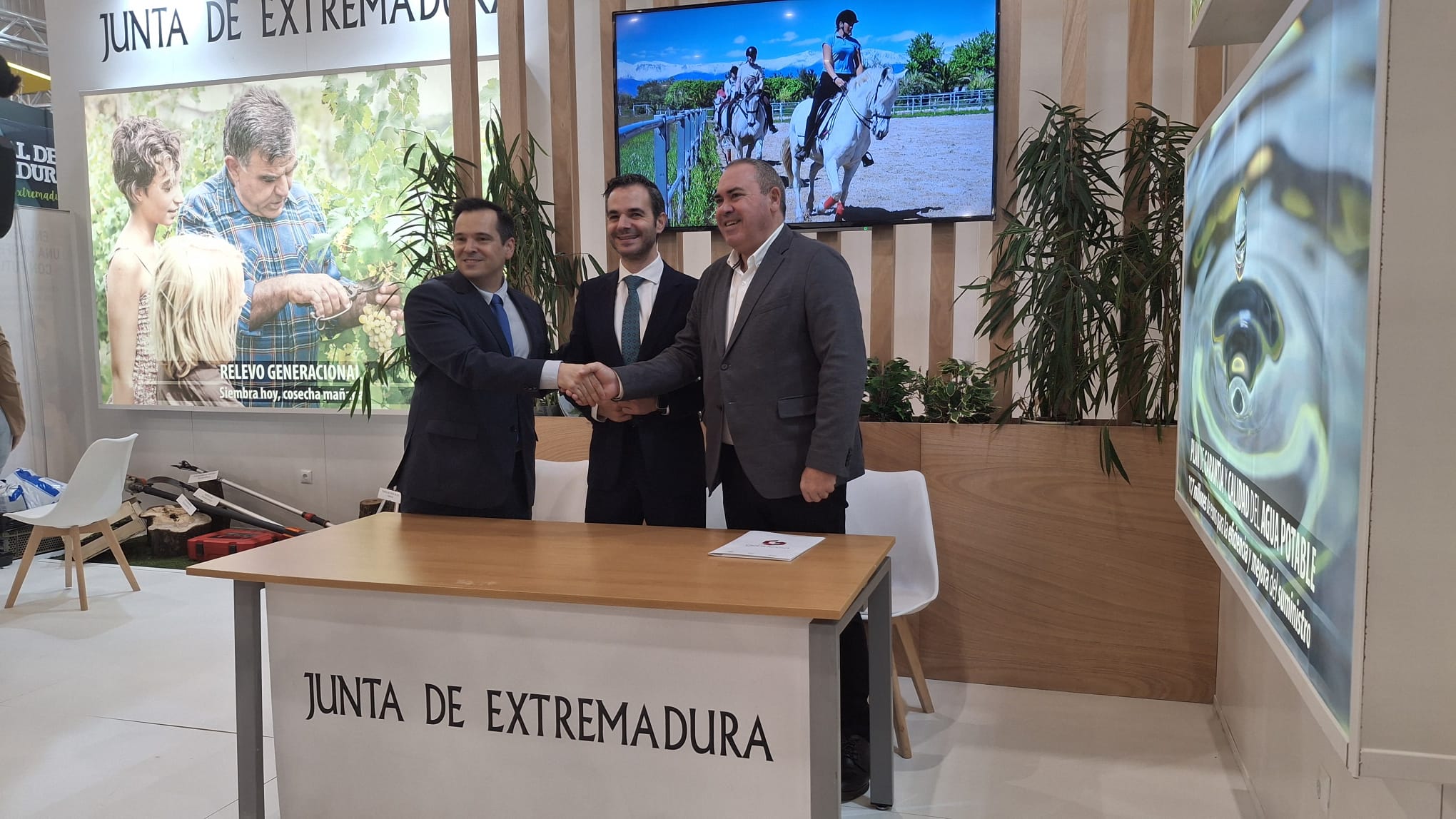 Un paso más en el turismo gastronómico de Extremadura: los productos con DOP e IGP conquistan la Red de Hospederías